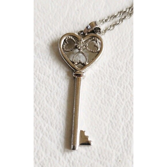 KAY/ZALES JEWELERS TRIPLE HEARTS IN HEART DIAMOND ACCENT KEY PENDANT AND CHAIN - Picture 2 of 6